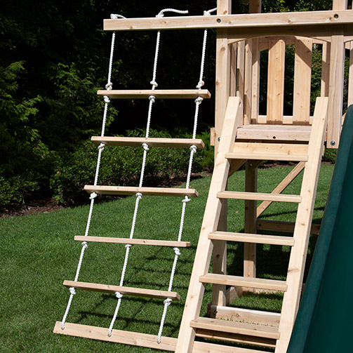 Play Set rope ladder with 3 ropes and 5 rungs.