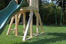 Extra swing set bracing.